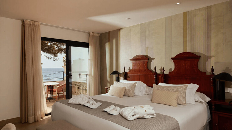 Master Suite Sea View Front Preferred Club